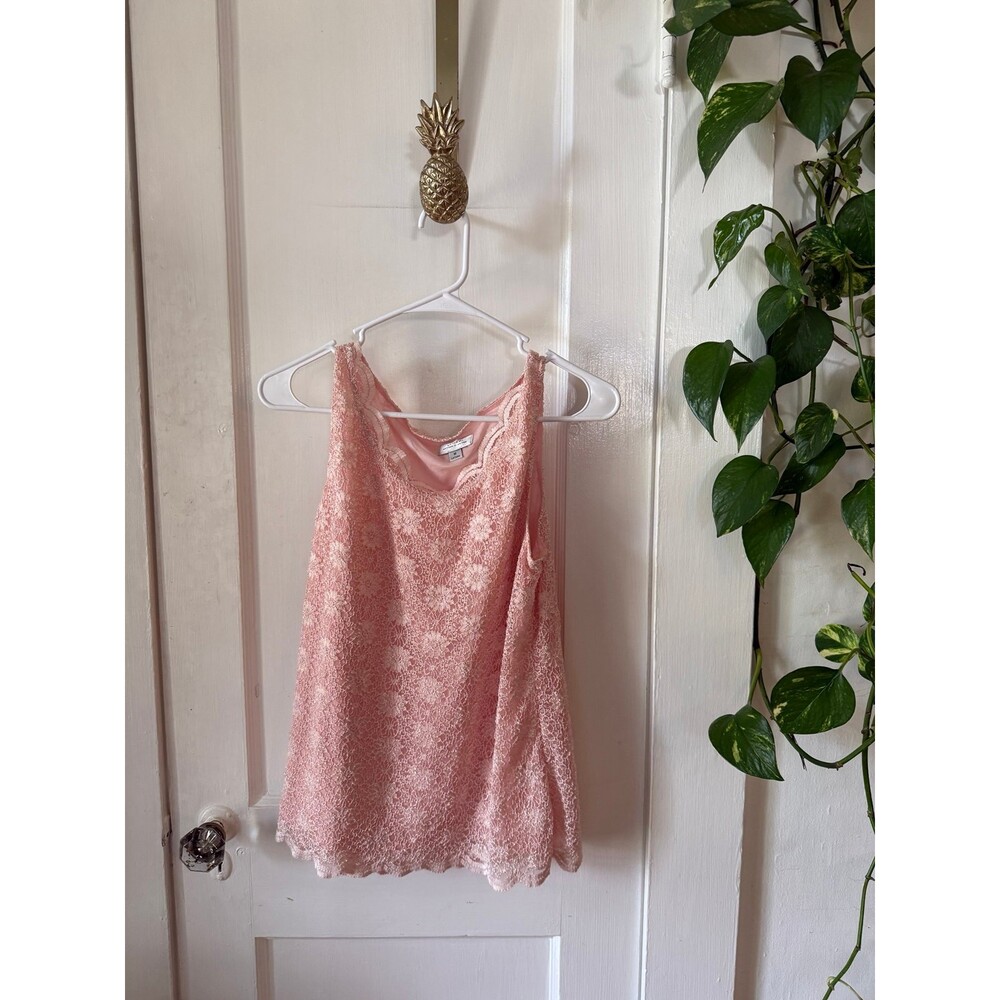 Tahari women’s size medium pink flowers tank top blouse